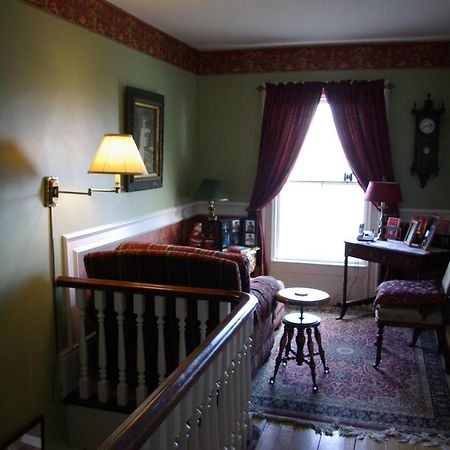 A Seafaring Maiden Bed And Breakfast Granville Ferry Exterior photo