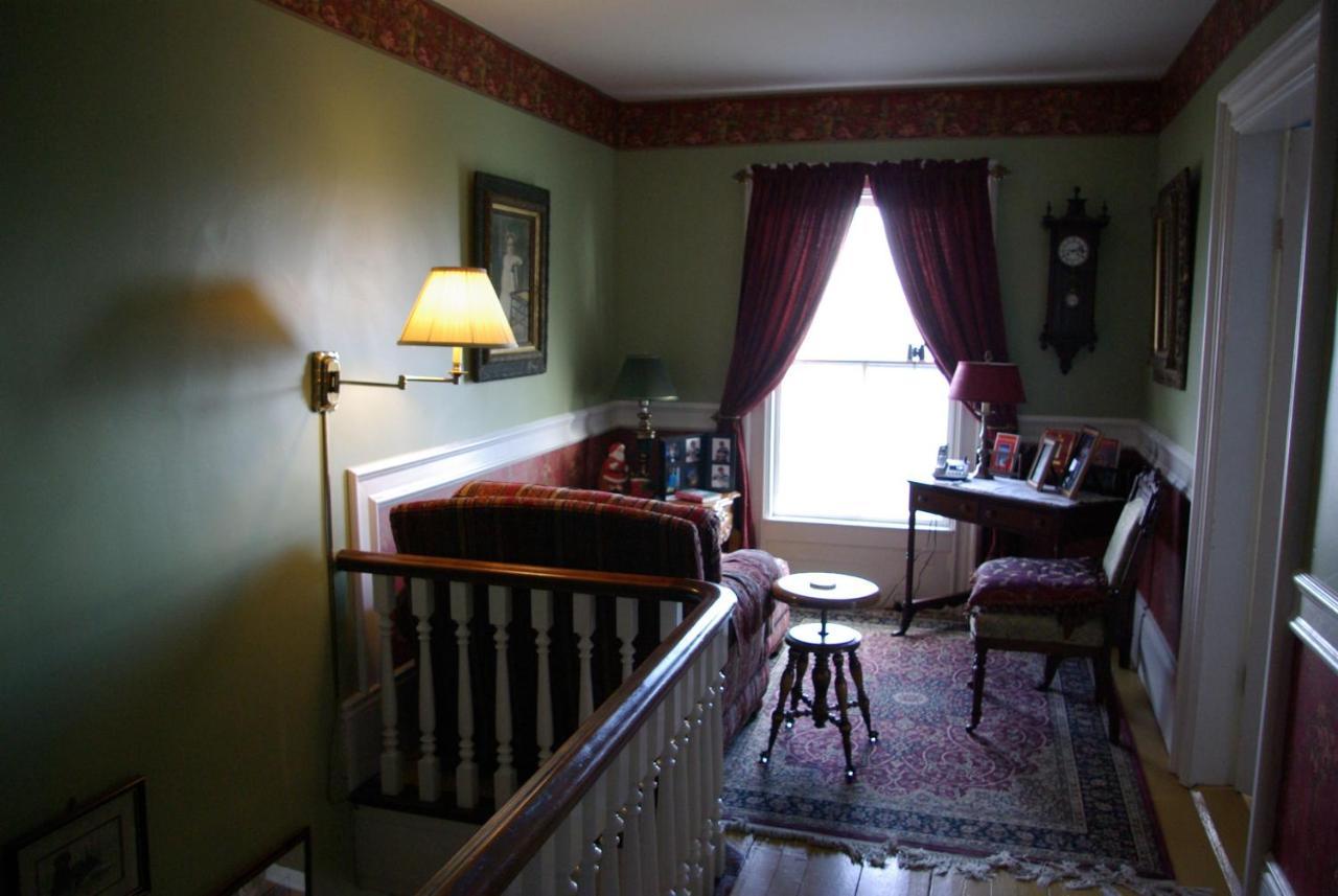 A Seafaring Maiden Bed And Breakfast Granville Ferry Exterior photo